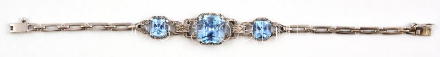 Ezüst(Ag) karkötő, szintetikus kék kővel, jelzett, h: 16 cm, bruttó: 9,4 g