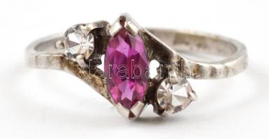 Ezüst(Ag) háromköves gyűrű, jelzett, méret: 54, bruttó: 1,6 g