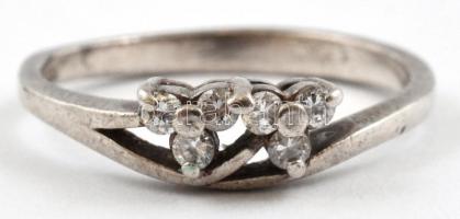 Ezüst(Ag) virágos gyűrű, jelzett, méret: 53, bruttó: 2,3 g