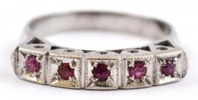 Ezüst(Ag) ötköves gyűrű, jelzés nélkül, méret: 49, bruttó: 2,3 g