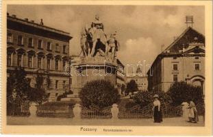 Pozsony, Pressburg, Bratislava; Mária Terézia emlékmű. Photobrom / monument, statue - képeslapfüzetből / from postcard booklet