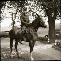 II. világháborús katonai negatívok, 11 db, 6×6 és 6×9 cm