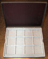 Éremtartó kazetta, 2 tálcával, 2x12 férőhellyel, újszerű állapotban