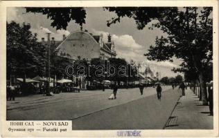 1941 Újvidék, Novi Sad; Futoski put / utca, piac, kerékpár / street view, market, bicycle (ázott sarok / wet corner)