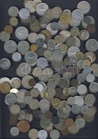 0,82kg vegyes fémpénz, egész világ, régi és új