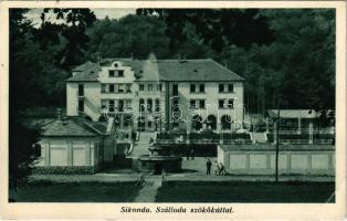 1932 Sikonda (Komló), Szálloda szökőkúttal (EK)