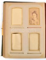 cca 1900 Régi kemény fedeles, fém csatos fotóalbum, kb. 50 férőhellyel, keményhátú  fotókhoz, benne ...