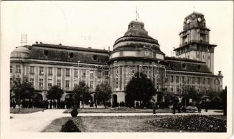 1941 Zenta, Senta; Városháza. Özv. Molnár Sz. Vincéné kiadása / town hall + 1941 Zenta visszatért So. Stpl. (EM)