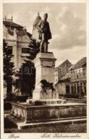 Baja Tóth Kálmán-szobor