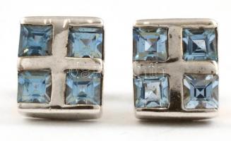 Ezüst(Ag) kék kövekkel díszített fülbevalópár, jelzett, 0,8×0,8 cm, bruttó: 2,9 g