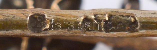 Aranyozott ezüst(Ag) bross, kővel, jelzett, h: 4,5 cm, bruttó: 3,1 g