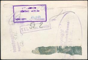 cca 1939 Hitler látogatása Mackensennél. Fotó hátulján bélyegzések, mellékelt szöveggel, 8x12 cm