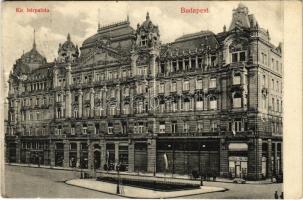 1913 Budapest V. Királyi bérpalota, Mme Schagrin kalapok, Takarékpénztár, Hajós Testvérek, Vajda üzlete, Szikszay kiállítás, létra, magyar zászlók (EK)