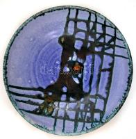 Retro fali tányér, mázas kerámia, jelzés nélkül, apró kopásokkal, d: 19 cm