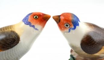 Herendi porcelán pinty kismadár figura pár, 2 db, kézzel festett, jelzett, kopásnyomokkal, m: 10,5 c...