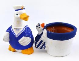 Festett kerámia libák, egyik sérült, m: 9 és 14 cm