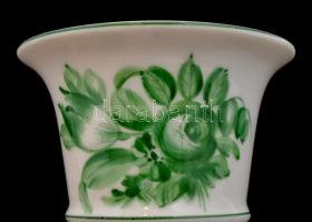 Herendi virágmintás urna vázácska, kézzel festett, jelzett, egészen apró kopásnyomokkal, m: 7,5 cm, ...