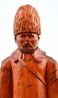 Jelzés nélkül: Ballagó paraszt ember. Zsűrizett népművészeti fa faragás. 26 cm