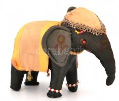Elefánt, műszál borítással, díszes öltözetben, ormánya javított, lábainál kopásnyomokkal, m: 16 cm