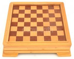 Bontatlan dáma, sakk, malom, póker és egyéb játék készlet fa táblával. 32x31 cm