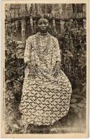 Antsiranana, Diégo-Suarez; Femme Sakalaves / native woman, Madagascar folklore