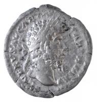 Római Birodalom / Róma / Lucius Verus 167. Denár Ag (2,84g) T:2,2- Roman Empire / Rome / Lucius Verus 167. Denarius Ag L VERVS AVG ARM PARTH MAX / AVGVR - TR P VII IMP IIII COS III (2,84g) C:XF,VF RIC III 576.