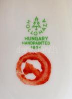 Éneklő. Hollóházi barokk női porcelán figura, jelzett, kézzel festett, hibátlan, m: 22.5 cm