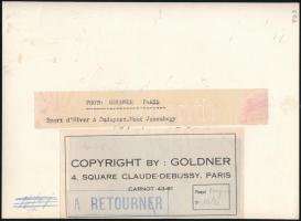 cca 1930 Budapest, Síelők a János-hegyen, hátoldalon feliratozott sajtófotó, 16,5×22,5 cm