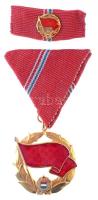 1957. A Munka Vörös Zászló Érdemrendje aranyozott, zománcozott Br kitüntetés mellszalagon, szalagsávval T:1 Hungary 1957. Red Flag Order of Labour gold-plated enamelled Br decoration on ribbon with service ribbon C:UNC  NMK: 596.