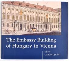 Ujváry Gábor: The Embassy Building of Hungary in Vienna. Gyula, Dürer Nyomda. Kiadói kartonált kötés, jó állapotban.