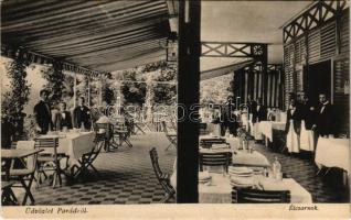 1908 Parád, Étcsarnok terasza pincérekkel