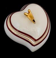Szív alakú porcelán tál, aranyozott, kézzel festett, jelzett, kopásokkal, 15,5x14x12
