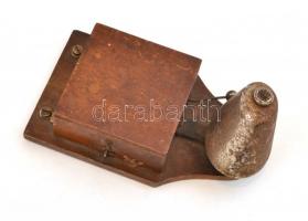 Antik fali telefon hívó csengő, kopottas, rozsdás állapotban, 17x10 cm