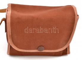 cca 1953 Kodak Brownie 127 bakelit fényképezőgép, eredeti tokjában, jó állapotban / Vintage Kodak ba...