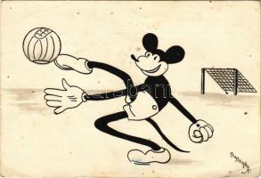 Mickey Mouse playing football. Klösz early Disney art postcard (Izsák József Rt. vegyészeti gyár) s: Bisztriczky (EB)