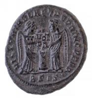Római Birodalom / Siscia / II. Constantinus 333-340. Follis Br (3,14g) T:2
Roman Empire / Siscia / ...