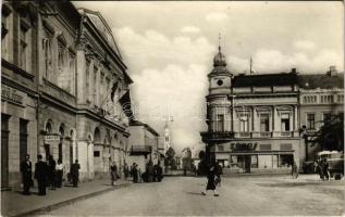 Rimaszombat, Rimavská Sobota; tér, üzletek, dohánybolt, autóbusz / square, shops, tobacco shop, autobus