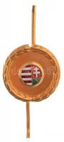 1948. A Köztársasági Elnök Elismerésének Arany Koszorúja zománcbetétes aranyozott Br kitüntetés, nem adományozott példány, a hátlap a címer alatt nem lyukas, szalag nélkül. Feltehetően az 1980-as években a Pénzverőben készült példány (34mm) T:1