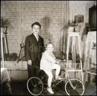 cca 1966 Demeter Sándor (?-?) szentesi fényképész és fotóriporter hagyatékából 21 db vintage NEGATÍV...