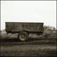 cca 1960 Házilagosan buherált csettegők és egyéb járművek, Demeter Sándor (?-?) szentesi fényképész ...