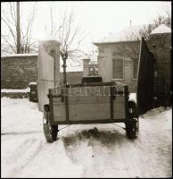 cca 1960 Házilagosan buherált csettegők és egyéb járművek, Demeter Sándor (?-?) szentesi fényképész ...