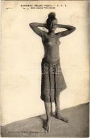 Dahomey (Moyen Niger), Une Jeune Fille Dindi. Collection Geo Wolber / African folklore, indigenous woman (pinhole)