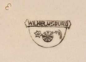 Wilhelmsburg tál. Máz alatti kék festéssel, jelzett, apró kopásnyomokkal. 27,5x37 cm