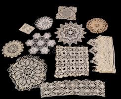 2db csipke szegély, 150x10 cm és 200x10 cm + 13 db különböző méretű csipkék, horgolások