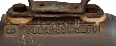 cca 1920-40 vasaló, vas és fa fogantyúval, Weiss Manfréd WM logóval, Budapest SzFV Gázművei tulajdon...