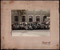 cca 1935 Hódmezővásárhely, Bodrog (?) fényképész vintage fotója, 15,8x21,8 cm, karton (viseltes) 29x35 cm