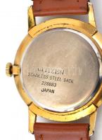 Cornavin kvarc karóra, bőr szíjjal, működik, számlap enyhén  karcos, d: 3,2 cm