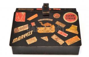 Régi cigaretta címkékkel díszített fém doboz, kopott, 21x16x5 cm