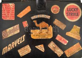 Régi cigaretta címkékkel díszített fém doboz, kopott, 21x16x5 cm