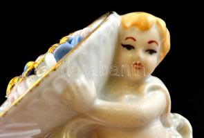 Camina román figurális porcelán, virágos tálat tartó puttó, kézzel festett, jelzett, hibátlan, m: 10...
